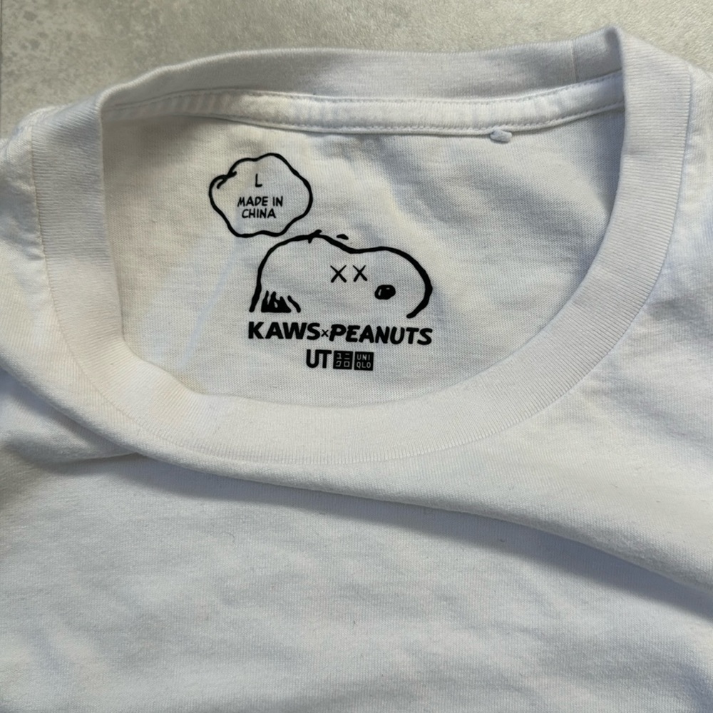 Uniqlo x KAWS x Peanuts Tee Shirt